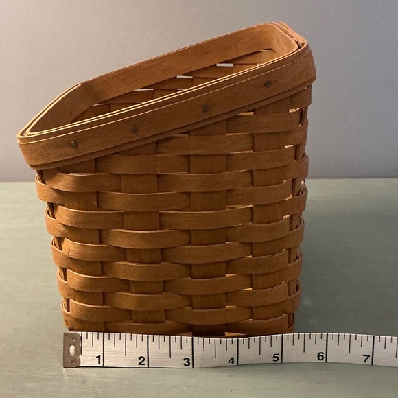 Longaberger 2004 TV Time Basket, Wrought Iron Stand, Protector, Wooden Dividers - Picture 13 of 16